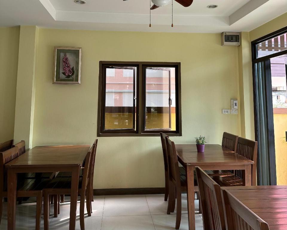 Ponburi Hotel Nan Εξωτερικό φωτογραφία
