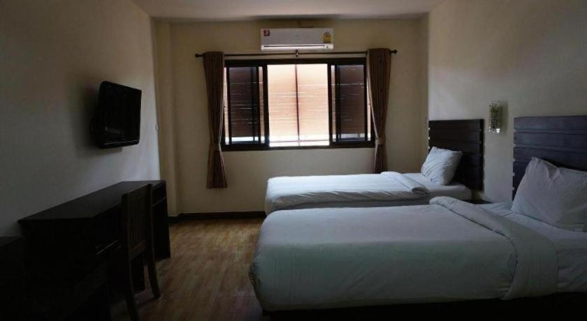Ponburi Hotel Nan Εξωτερικό φωτογραφία