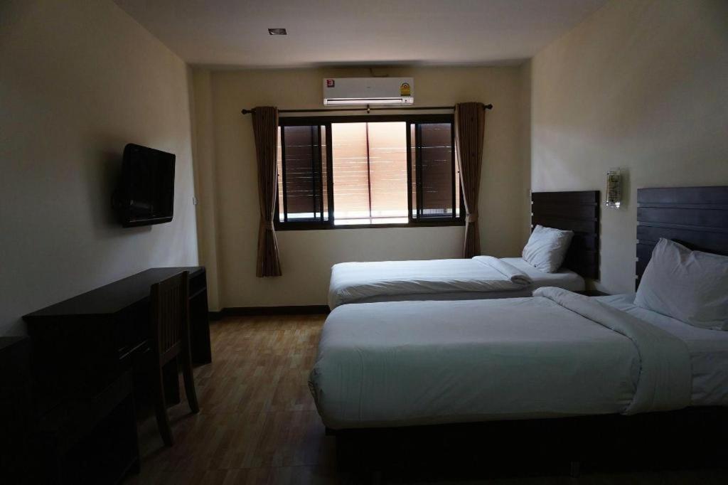 Ponburi Hotel Nan Εξωτερικό φωτογραφία