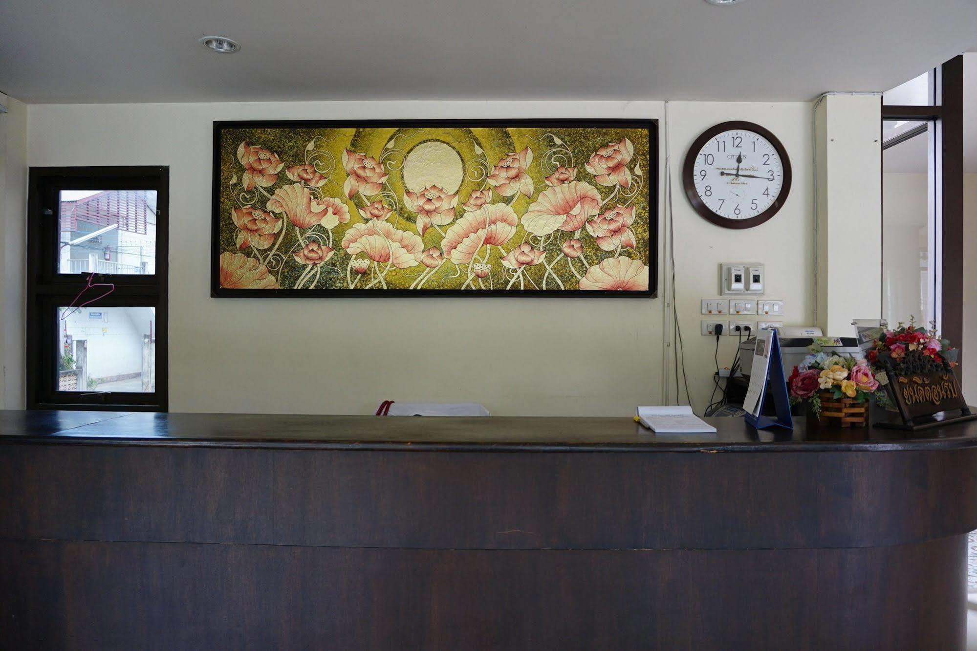 Ponburi Hotel Nan Εξωτερικό φωτογραφία