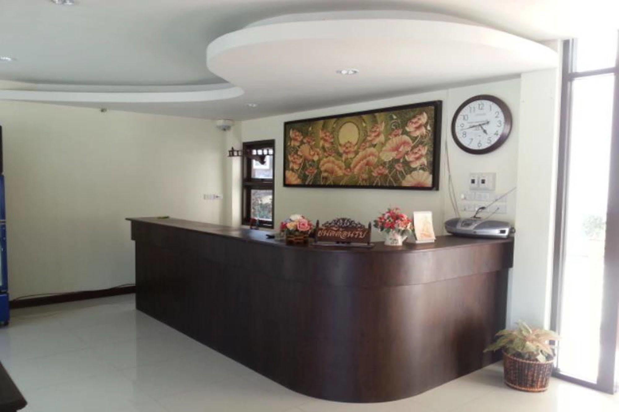 Ponburi Hotel Nan Εξωτερικό φωτογραφία