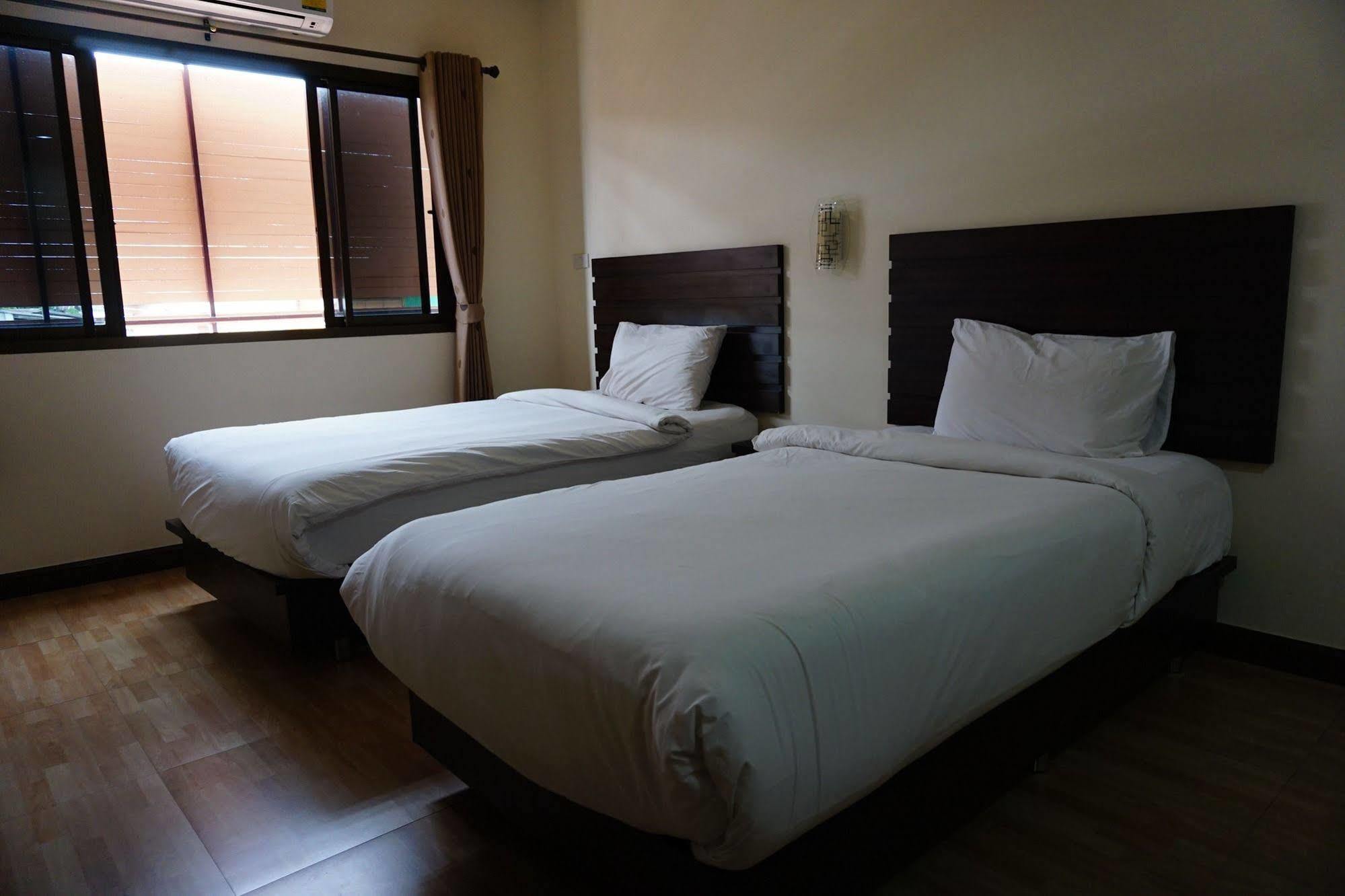 Ponburi Hotel Nan Εξωτερικό φωτογραφία